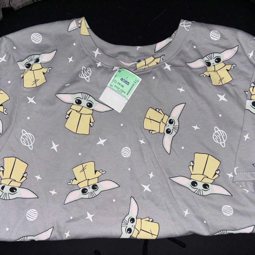 Plus Grogu baby tee